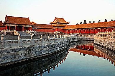 《失落的方舟》在线峰值超132万 成Steam有史以来在线峰值第二高游戏